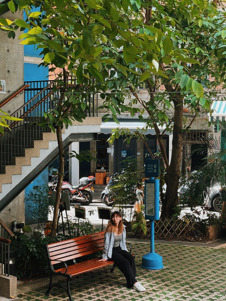 iPhone 12 Pro (VSCO Setting) Preset: C7(+7.5) Exposure(-1.5) Contrast (+1.5) Temperature (+1.3) Skin Tone (+1.2)