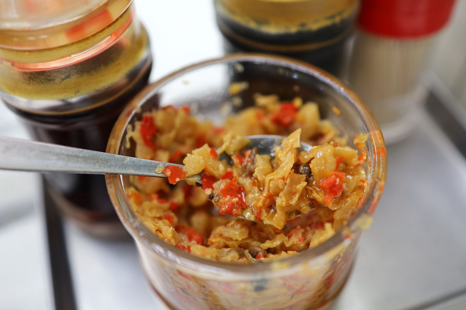 You are welcome to eat with these chili pickle reddish to spice it up! 