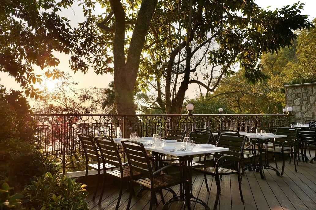 Peak Outlook Terrace