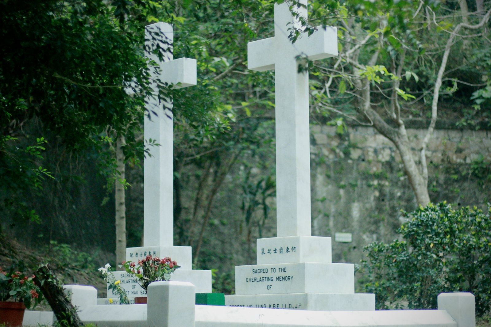 Tombstone of Sir Robert Ho Tung (1862-1956)