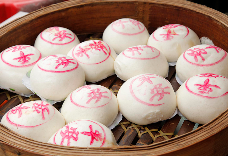 Stamped the Chinese character for "peace" (平安)