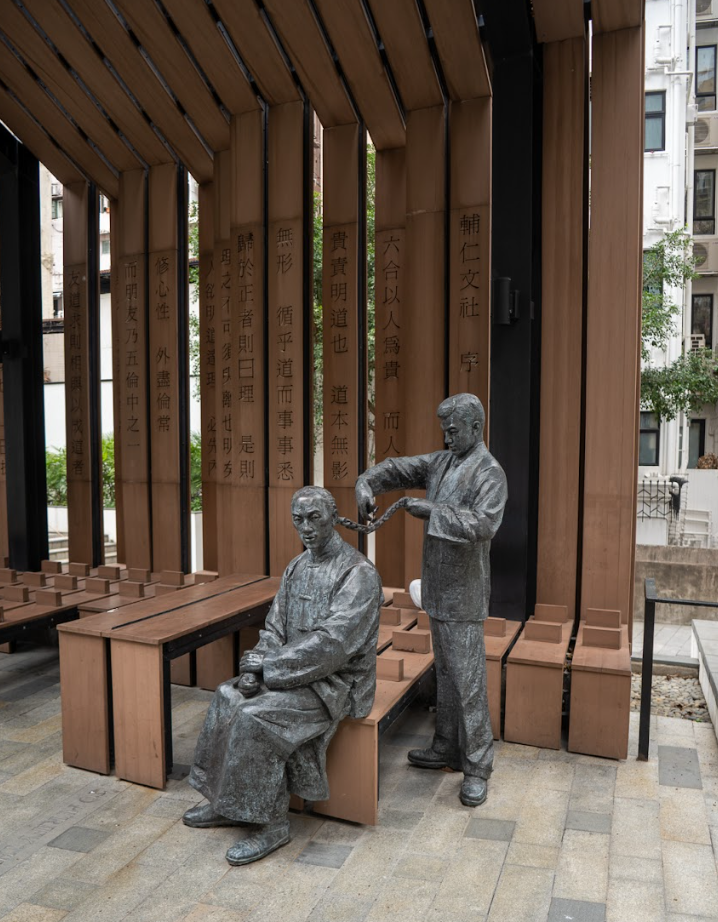 Han People Stopped Wearing Pigtails: Pigtails Were Associated with Old Fashion and Bad Image of Qing Dynasty, the Younger Generation Wanted to Separate Themselves from Manchu